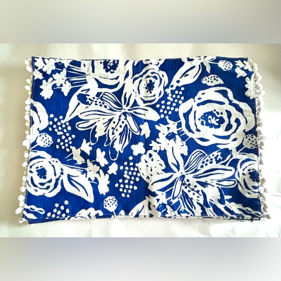 New 4 Piece,Pioneer Woman Celia Reversible Pom Pom Placemat Blue Pink - Picture 3 of 7